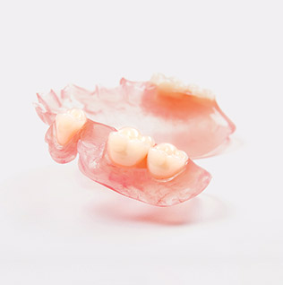 съемный протез Акри-Фри на нижнюю челюсть – фото